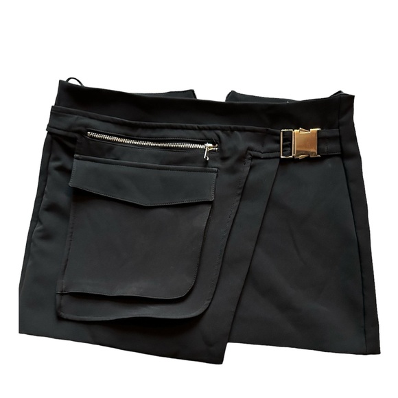 Zara Black Asymmetrical Hem Buckle Pocket Zip Back Mini Skirt - Women’s Sz XS - Picture 7 of 8